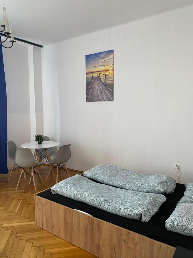 Vintage Rooms In Old Town Krasków Εξωτερικό φωτογραφία